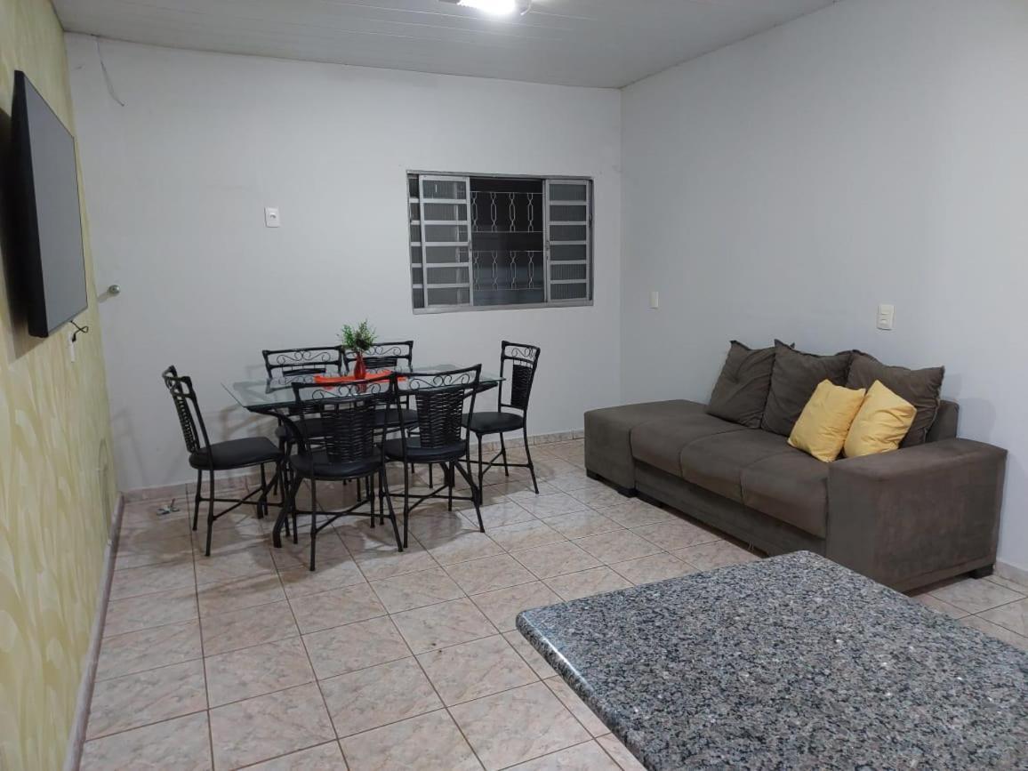Ap 5 Amigos 800 Mt Da Rua Do Lazer Apartment Pirenopolis Exterior photo
